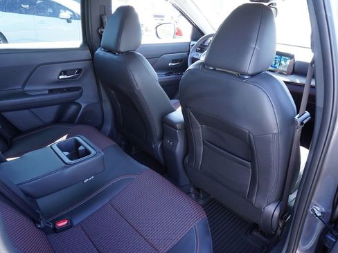 New 2026 Nissan Kicks SR image 10