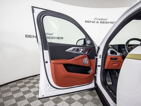 Used 2023 BMW XM AWD/4WD image 21