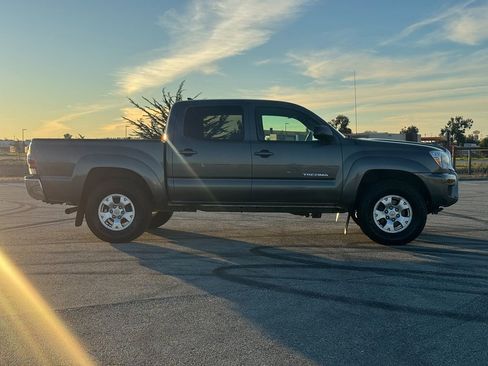 Used 2012 Toyota Tacoma 4x4 Double Cab image 10