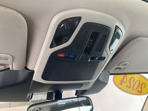 Used 2024 Subaru Outback Premium image 20