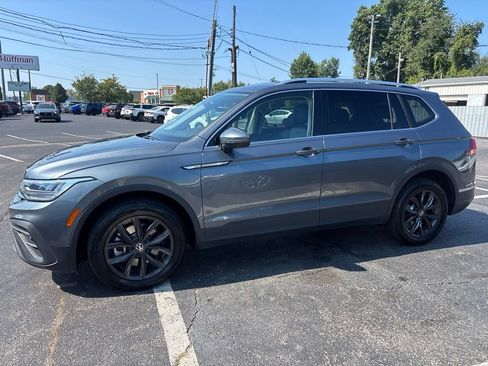 Used 2024 Volkswagen Tiguan SE AWD/4WD image 4