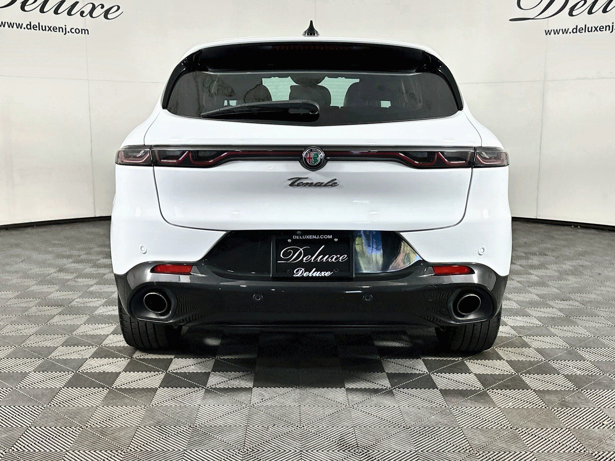 Used 2024 Alfa Romeo Tonale Veloce w/ Active Assist Package AWD/4WD image 5