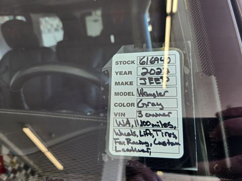 Used 2022 Jeep Wrangler Unlimited Sahara w/ Cold Weather Group image 27