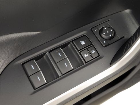 Used 2023 Toyota RAV4 XLE w/ Convenience Package image 15