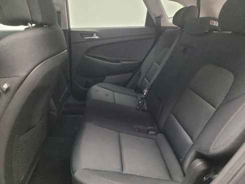 Used 2017 Hyundai Tucson SE image 18