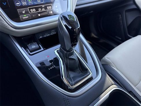 Certified 2025 Subaru Outback Limited image 26