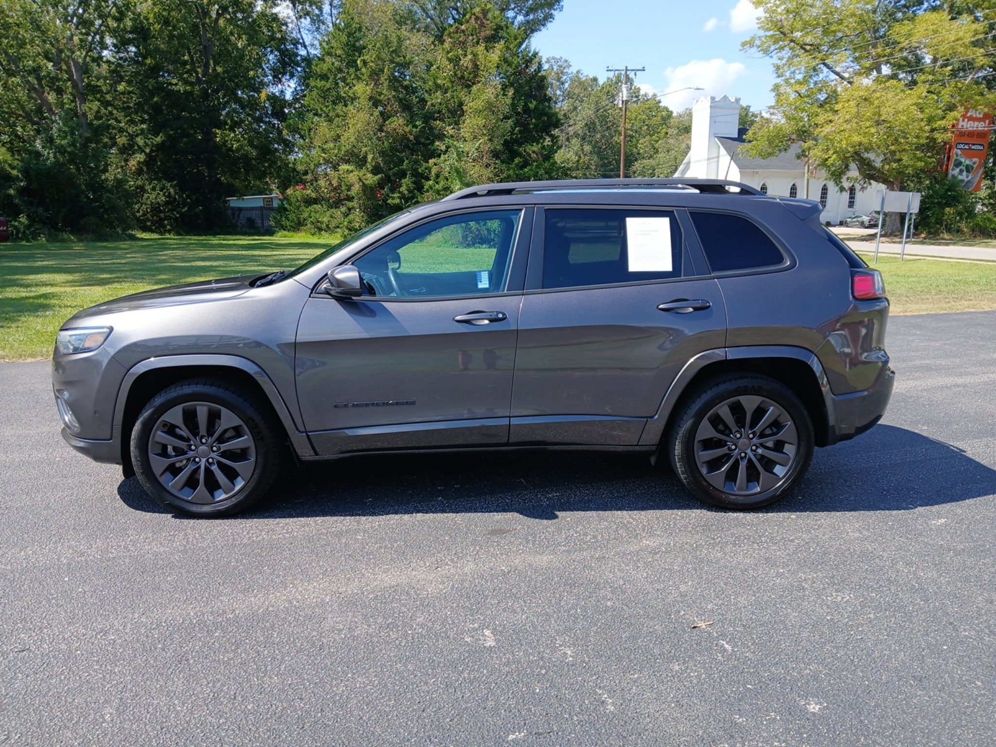 Used 2019 Jeep Cherokee High Altitude FWD image 11