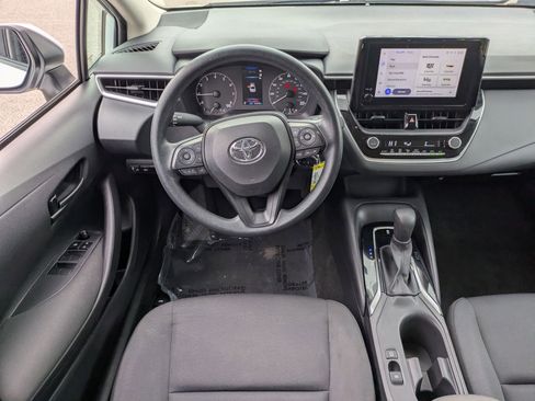 Used 2024 Toyota Corolla LE image 30