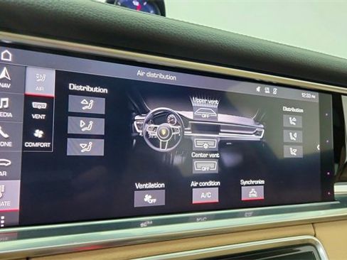 Used 2018 Porsche Panamera 4S image 48