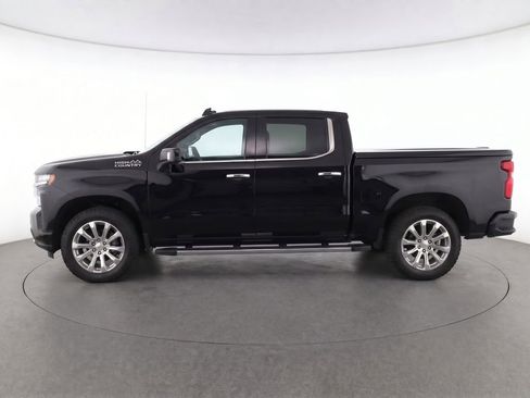 Used 2019 Chevrolet Silverado 1500 High Country w/ Technology Package AWD/4WD image 4