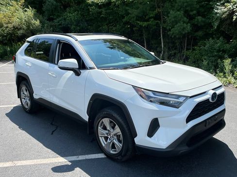 Certified 2024 Toyota RAV4 XLE w/ Convenience Package AWD/4WD image 7