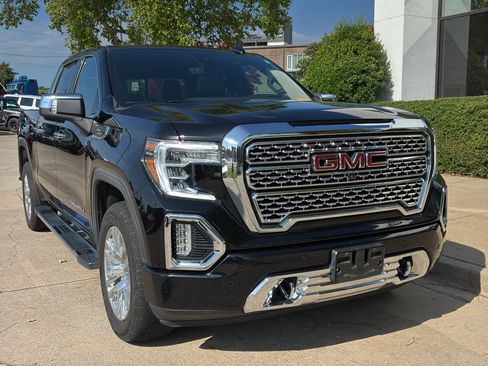 Used 2021 GMC Sierra 1500 Denali w/ Technology Package AWD/4WD image 1