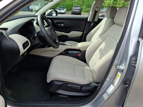 Used 2023 Honda HR-V LX image 15