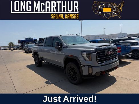 Used 2024 GMC Sierra 2500 AT4 w/ AT4 Preferred Package AWD/4WD image 1