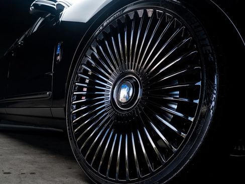 Used 2022 Rolls-Royce Cullinan w/ Cullinan Package AWD/4WD image 13