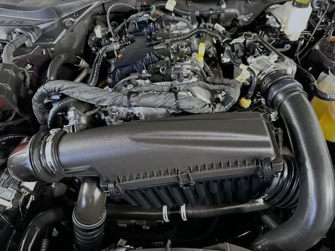 Certified 2024 Ford Mustang Coupe RWD image 9