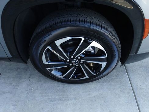 Certified 2025 Buick Enclave Sport Touring image 13