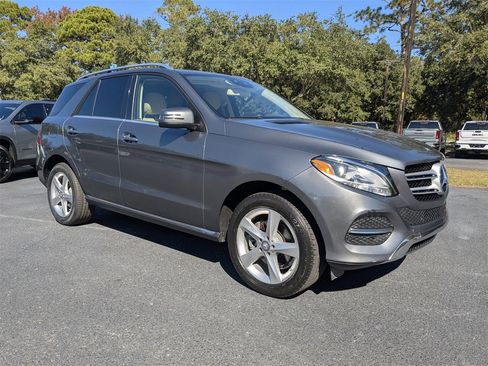 Used 2017 Mercedes-Benz GLE 350 image 2