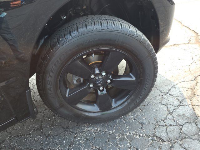 Used 2014 RAM 1500 Express w/ Black Ram 1500 Express Group AWD/4WD image 33