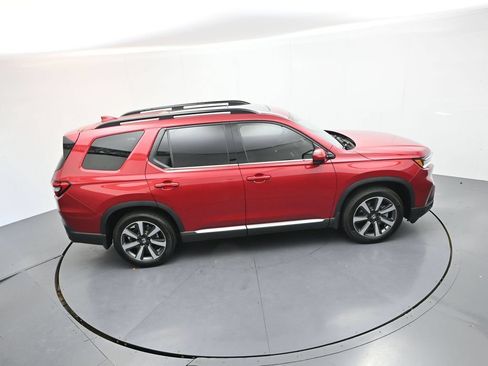 Used 2025 Honda Pilot Touring image 33