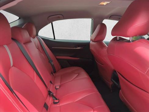 Used 2019 Toyota Camry LE FWD image 19