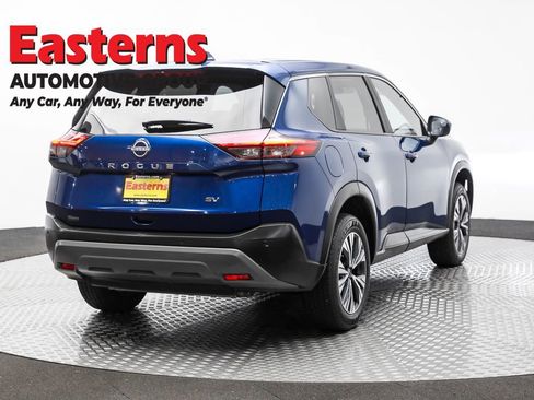 Used 2023 Nissan Rogue SV image 5