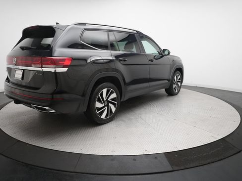 Used 2024 Volkswagen Atlas SE AWD/4WD image 36
