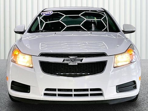 Used 2014 Chevrolet Cruze LT FWD image 2