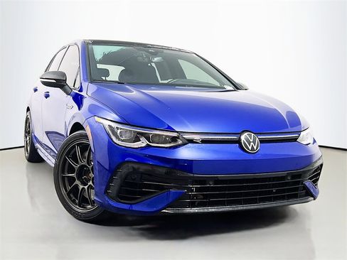 Used 2024 Volkswagen Golf R image 2