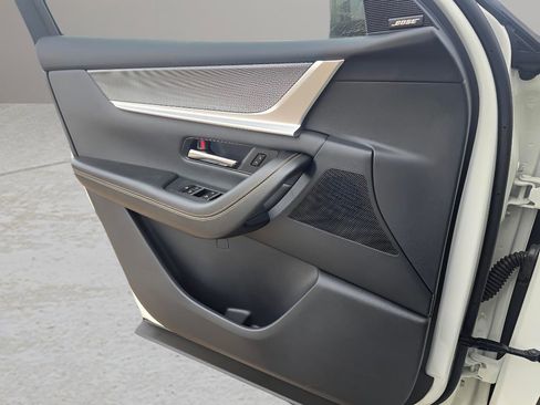 New 2025 MAZDA CX-70 Plug-In Hybrid w/ Premium Plus image 26