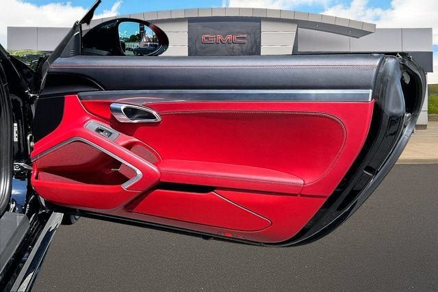 Used 2021 Porsche 718 Cayman RWD image 18