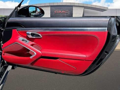 Used 2021 Porsche 718 Cayman RWD image 18