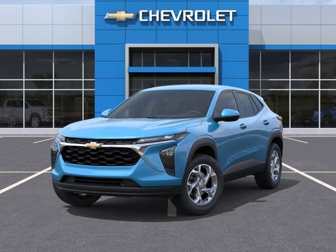 New 2026 Chevrolet Trax LS w/ LS Convenience Package FWD image 6