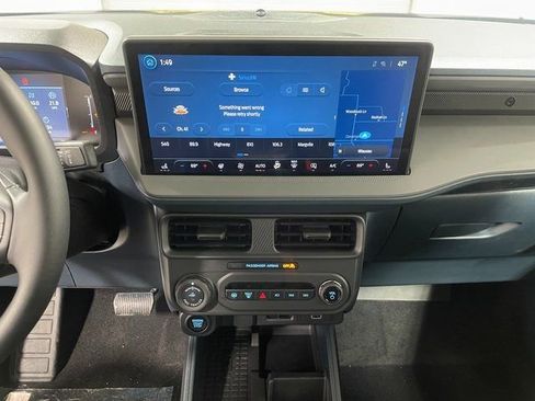 New 2025 Ford Maverick Lariat w/ Black Appearance Package image 16