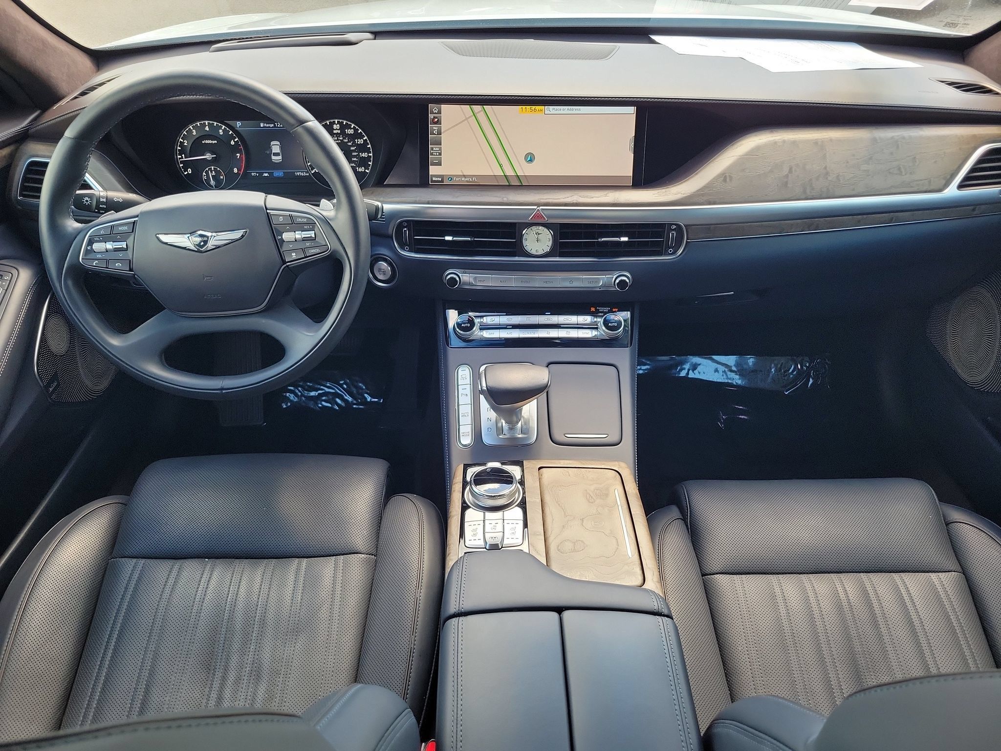 Used 2020 Genesis G90 3.3T Premium RWD image 14