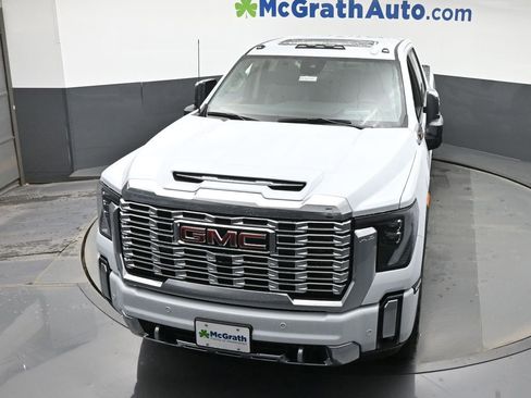 New 2026 GMC Sierra 3500 Denali w/ Denali Reserve Package image 24