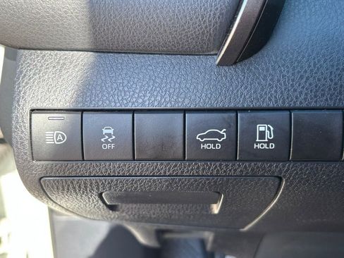 Used 2022 Toyota Camry LE image 22