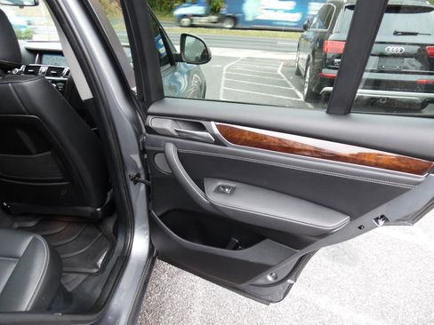 Used 2017 BMW X3 xDrive28i image 19