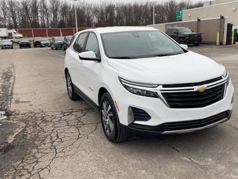 Certified 2024 Chevrolet Equinox LT image 2