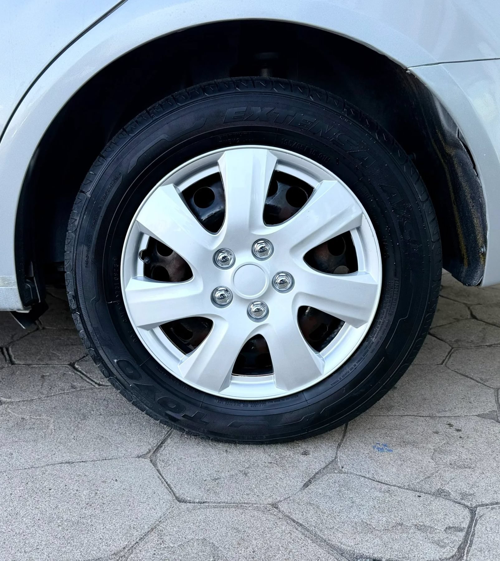 Used 2018 Chevrolet Sonic LS FWD image 36