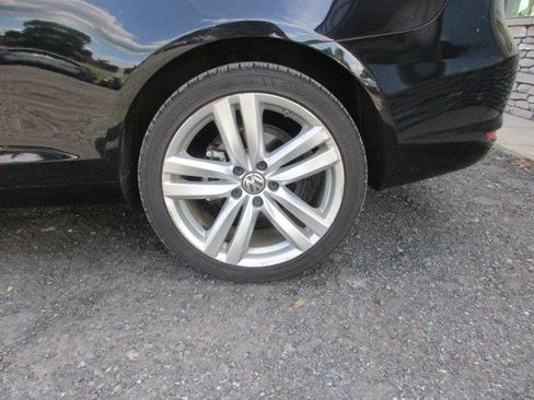 Used 2015 Volkswagen Eos Executive FWD image 21