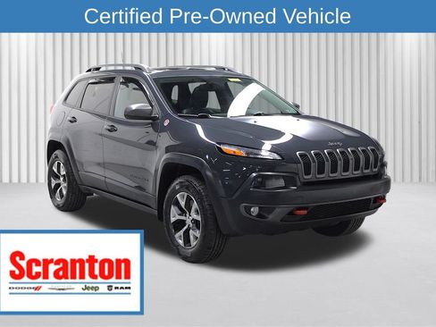 Certified 2017 Jeep Cherokee Trailhawk w/ Comfort/Convenience Group AWD/4WD image 1