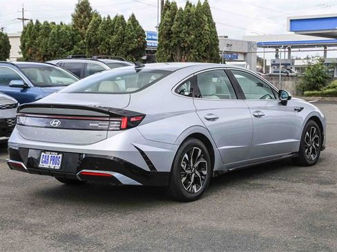 Used 2024 Hyundai Sonata SEL image 9