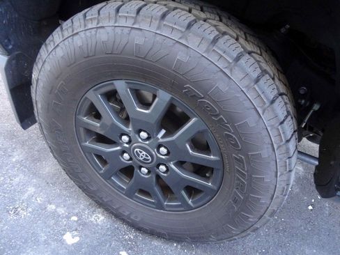 Used 2025 Toyota 4Runner SR5 image 11