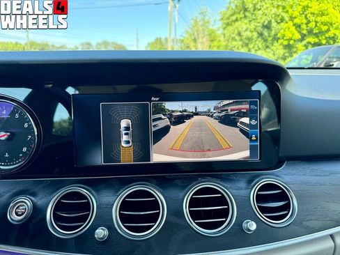 Used 2017 Mercedes-Benz E 300 4MATIC image 22