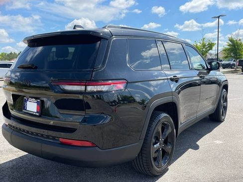Used 2023 Jeep Grand Cherokee L Laredo AWD/4WD image 20