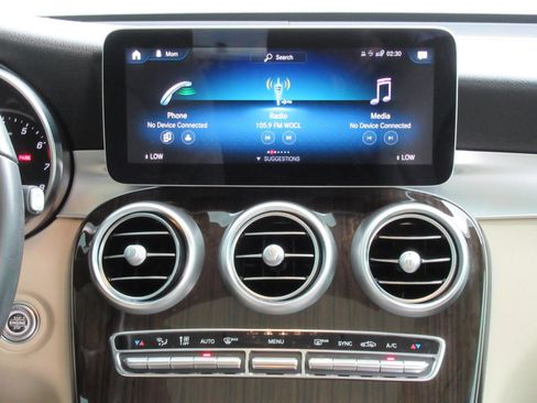 Used 2022 Mercedes-Benz GLC 300 image 15