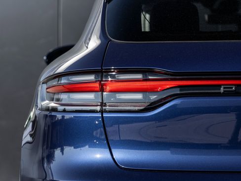 New 2026 Porsche Macan image 14