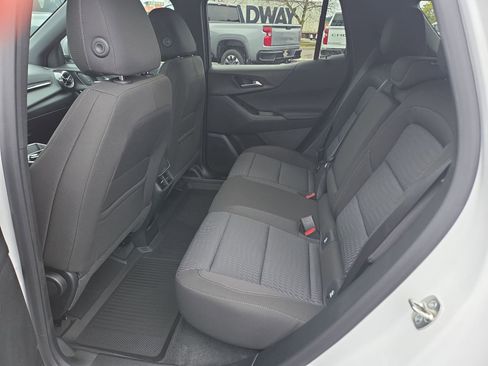 New 2026 Chevrolet Equinox LT image 17