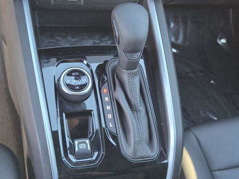 Used 2024 Chevrolet Colorado Trail Boss w/ Advanced Trailering Package image 13